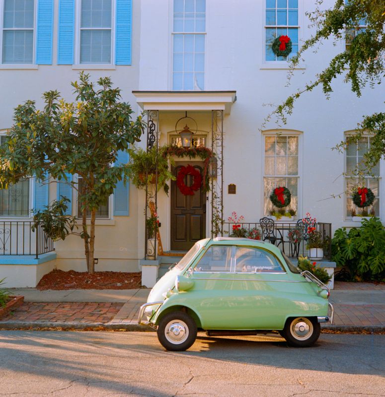 Photo Print Yury Rachkov - Isetta, the Teeny Holiday Guest